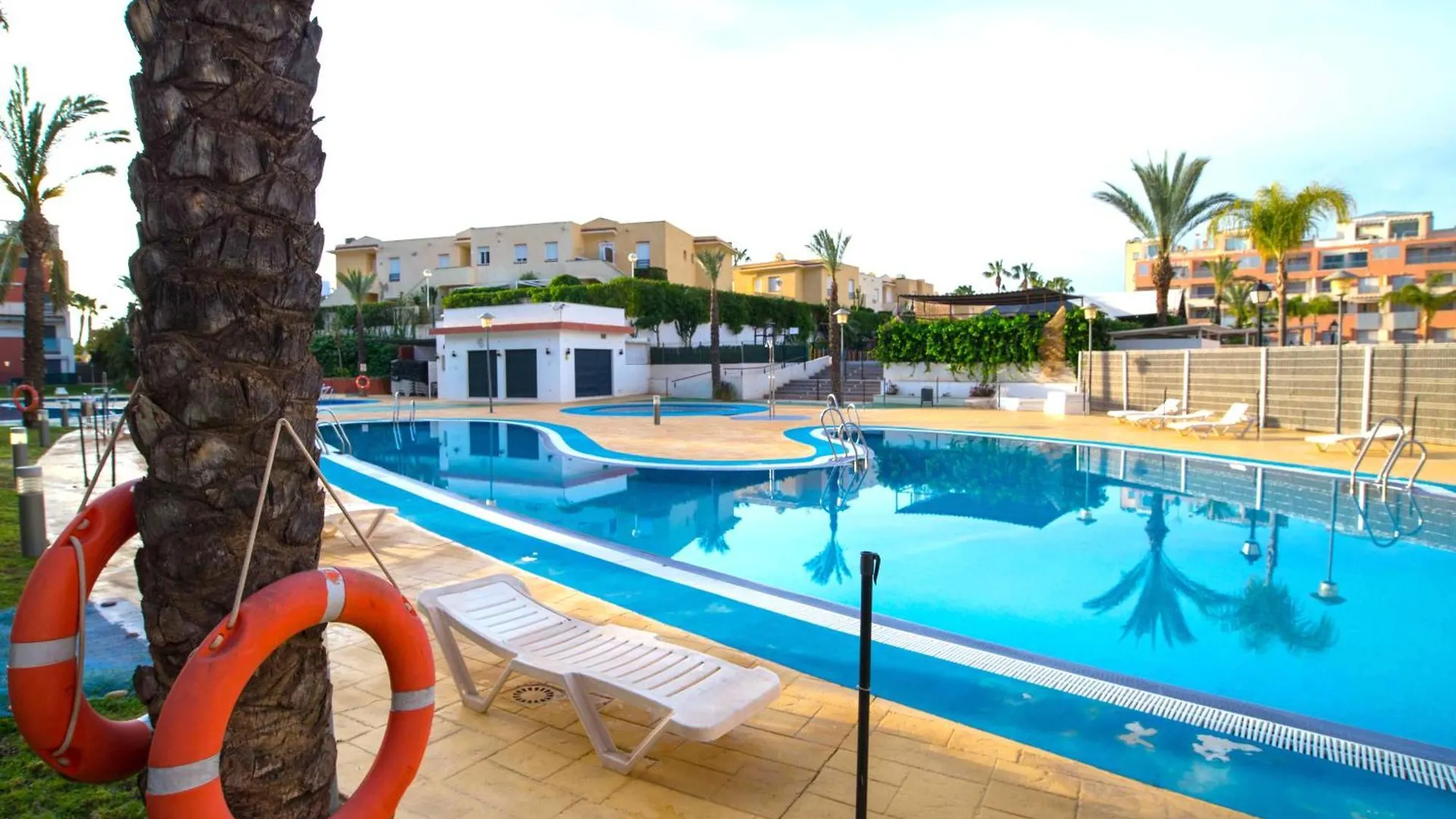 Vera Almeria - Mar Y Piscinas Апартаменты